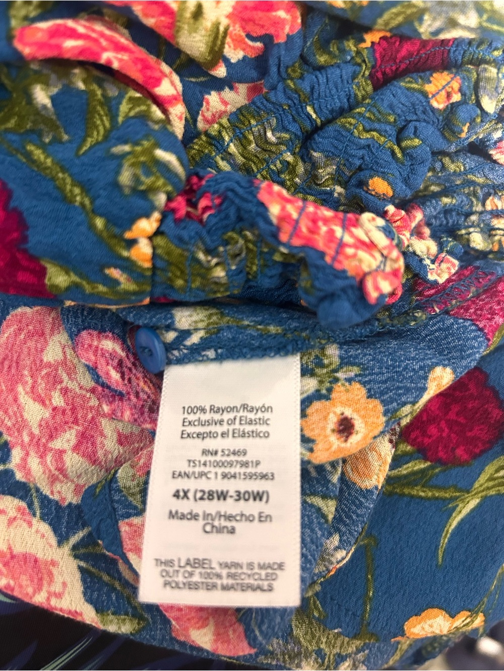 Terra & Sky Floral smocked peasant top size 3x - Picture 7 of 8